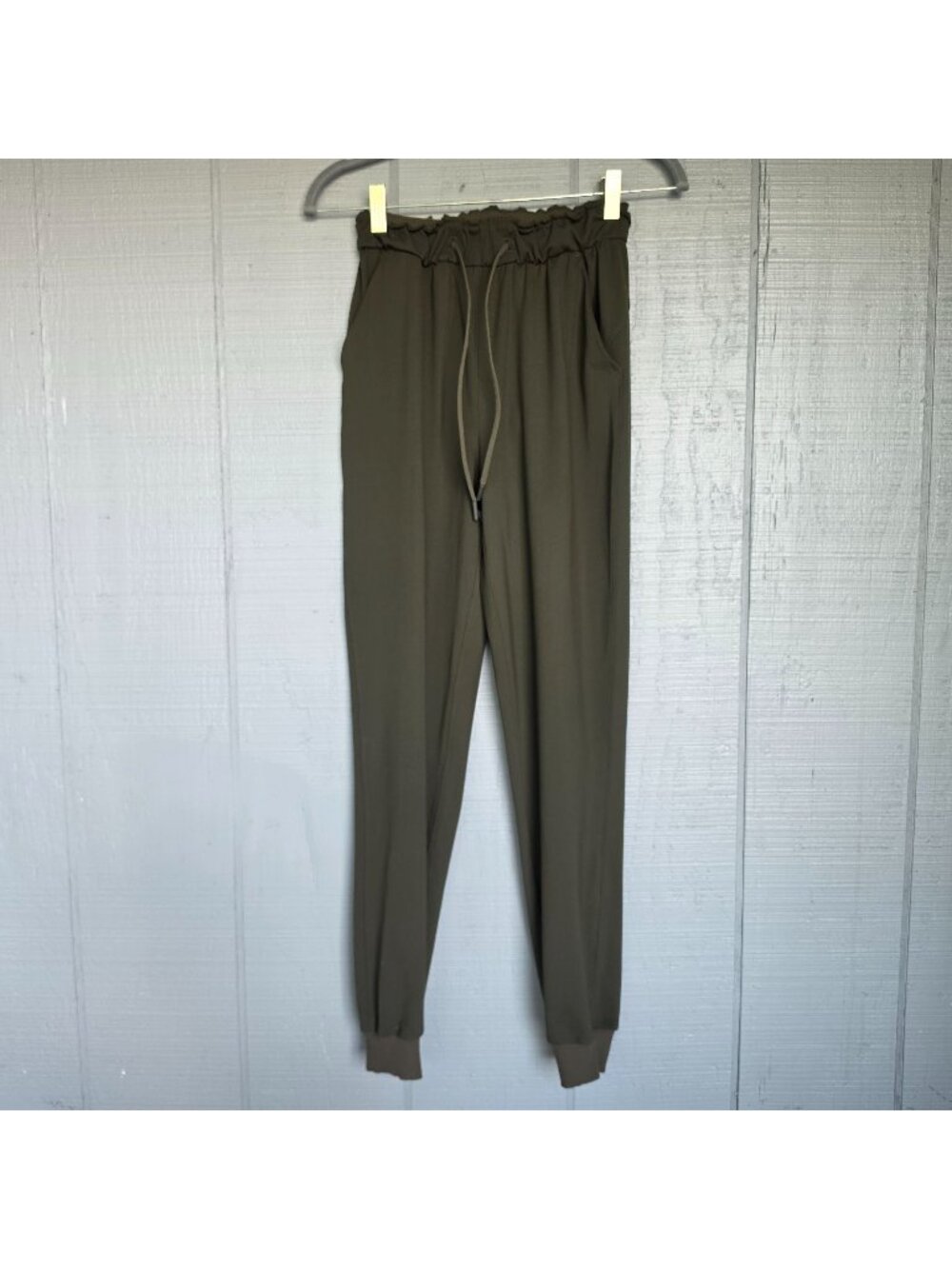 Lululemon Women’s Size 2 Olive Green High Rise Stretch Jogger Pants Drawstring
